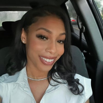 intergalactic space hottie. she. twitch affiliate. Instagram : Uwuzibaby