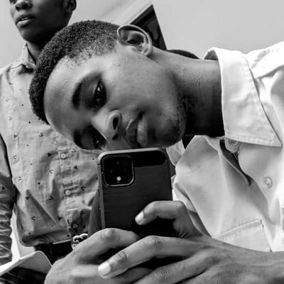 BarakatiTwahiru's profile picture. Strong man,,, simba fc,, Madrid fc  and  Manchester united  fan.  🇹🇿

 # kuonja ndio kula#