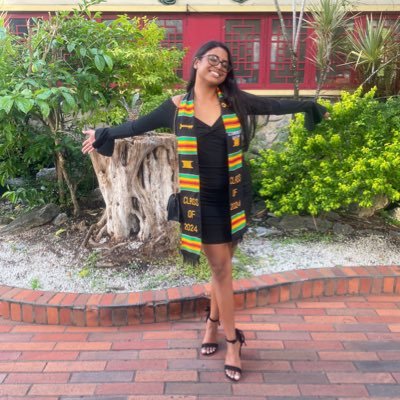 _bellasquare_'s profile picture. 