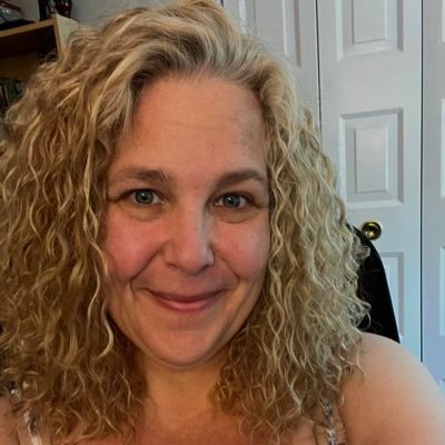 YaGirlTirsh's profile picture. Music, cats, books, nature, horror movies, cooking, science. Introvert and reluctant misanthrope.
