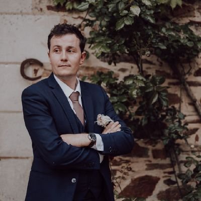 padeshayes's profile picture. 