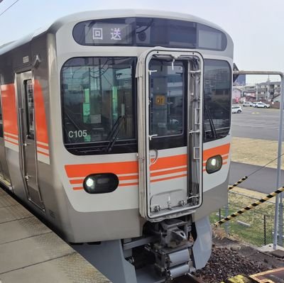 主に鉄道に関する情報やニュース、アニメやグルメ、イオン・イオンモールの情報に「いいね!」の評価を与える活動をしています!