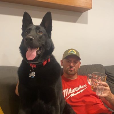 logan_hovis's profile picture. 