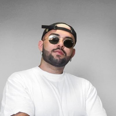 vict0rlucena's profile picture. Eu falo tudo que vem na cabeça, mas sempre boto uma # no final!