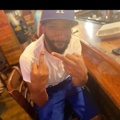 TonyELi28 Profile Picture