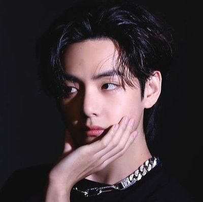 Just a young talented boy (If you're here for the drugs, just go away.) ♤ Looking for friends to love. ♤ Ryūjin is my dad.