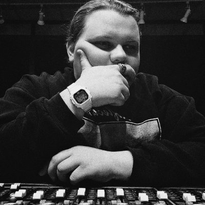 Audio Engineer | Sound Designer | ADR Engineer @Crunchyroll | Shaping soundscapes with a twist of technical wizardry. 🎧✨