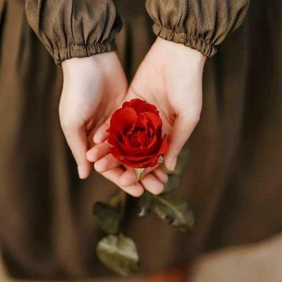 mrsgolbano's profile picture. الهي برقصاند خدا به ساز تو ، جهانت را
