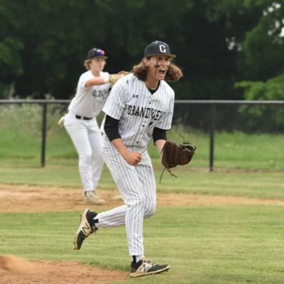 Grandview HS class of 2026, OF/1B/P, 6’0/170 3.7 GPA, #817-683-2861,otmoore110107@gmail.com/ https://t.co/7q79QNS20z