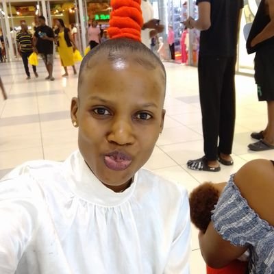 A Lady and hard working, I can cook very well 🍲🥣🫕🌮🍜 and I can make hair very well #Evelynpretty