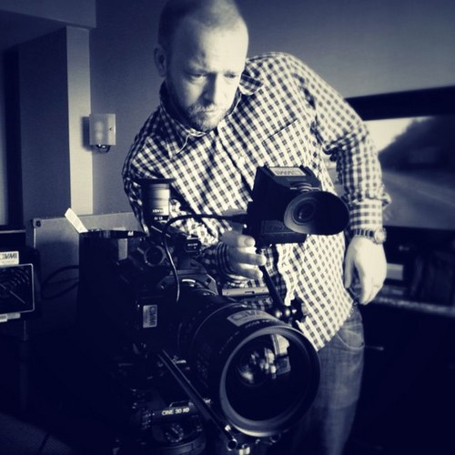 Freelance Lighting Cameraman/Editor and budding photographer. 