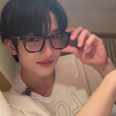 ˏˋ°•*⁀➷ ᵃˢᵗᵉʳᵒⁱᵈˢ ೃ⁀➷ ˗ˏˋ🐹´ˎ˗
☄︎⋆ ༘
like we just met¡! ❞
ღ
˚₊‧꒰ა ☆ ໒꒱ ‧₊˚
⇢ this user loving bakwan sayur ࿐ྂ