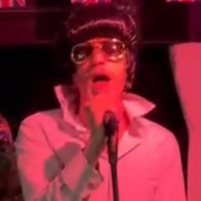 onelamojamo's profile picture. Writer. Lefty and proud.     Author of Hit the North