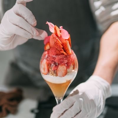 kazubake0808's profile picture. 埼玉KazuBake(ケーキ屋)

「スパイスとハーブ」を活かしたデザート

攻めパフェ