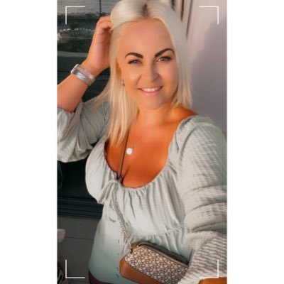 lolliib_x's profile picture. don’t follow me... i’m lost too