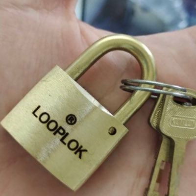 Normal, fun loving, couple of plus 20 years. We are a Hotwife/cuckold couple who love our sexuality. Creator of the #Looplok Threads Looplok1