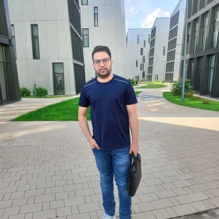 Plant biotechnology research fellow
working on wheat male sterility