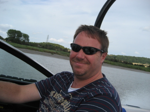 SimonAvianPrice's profile picture. Co founder of DVH Communications, sold to Azzurri but feel alive again in our new venture Avian Telecom. Love tennis, skiing, boats, oh and my 2 boys.