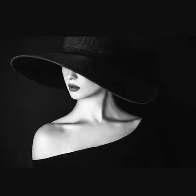 qi_qili's profile picture. مارا سکوت و نقطه چین بس است..../
مهندس انصرافی و پزشک حال!