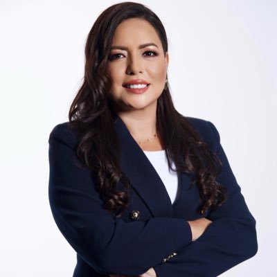 Líder Social. Defensora de los Derechos Humanos. Protectora y Defensora de la vida, las comunidades, el medio ambiente y el desarrollo sostenible!