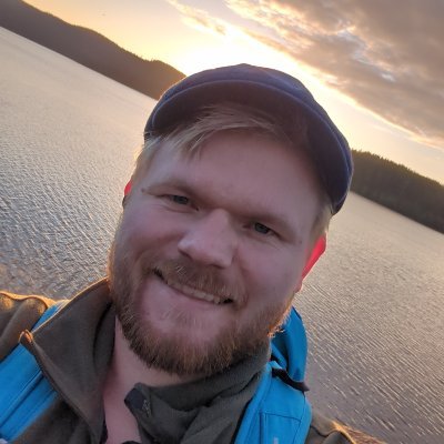 Norwegian - Nerdfighter - Musician - Outdoorsman,
I prefer my pineapple without pizza.