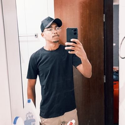 santos95adriano's profile picture. 