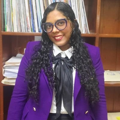 Jueza dominicana, docente de procesal civil en UCE. Derecho, feminismo, interseccionalidad. Acuarelas, ballenas y elefantes.