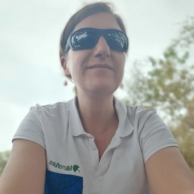 ilekaroz's profile picture. 