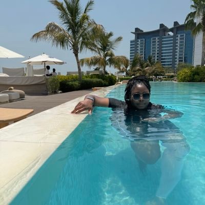 _OnlyTheSavage's profile picture. 📍🇬🇧Lawyer, truth seeker, traveller and book reviewer🤓a life marked by dedication, achievements,“joy”, persistence&continuous learning❤️#Barbuda #Islander268