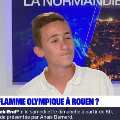 Passionné de franceinfo TV 📺 ! Lycéen la semaine, journaliste le week-end 🖋️📰 Présente des journaux sur les réseaux et à la télé... (Je m'appelle Louan)