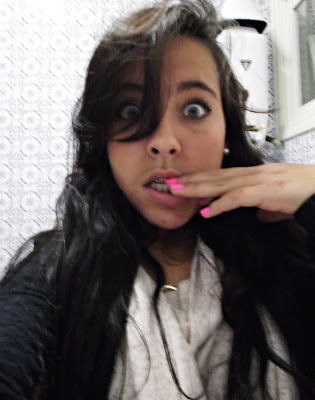 menina fofa, ama seus amigos, adora viajar, viciada em net&doritos, ama seus pais, e #ODEEEIA matemática...