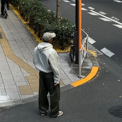 0robosa's profile picture. A human with REALITIES || Tech(DataEng)