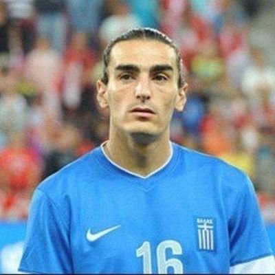 carbo16_'s profile picture. L'AS Roma è la mia vita. Rapito dallo Sparta Rotterdam, Laker fin da bambino.
 🖋 @rivistarabone | @Sottoporta_ICI                  
https://t.co/H91pnc5pmW