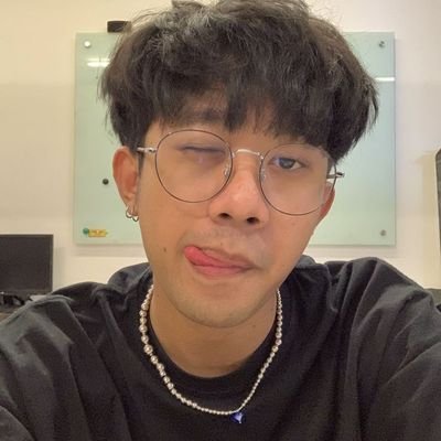 AliaRatn's profile picture. youN1T