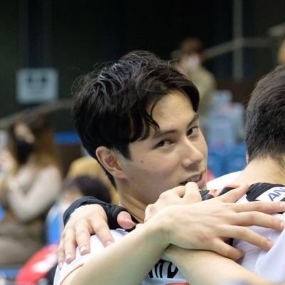 fan account ng mga hapon na nag v-volleyball ( ꈍᴗꈍ) + si Yuzuru Hanyu + si Shoma Uno + TS (basta fan account huhu halo-halo na 'to pero mostly volleyball)