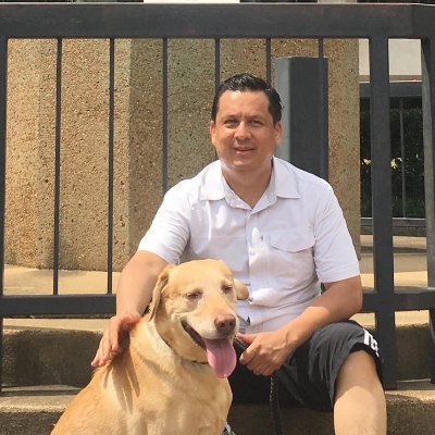 Licenciado en Derecho UNAM, Maestro en Derecho Universidad Carlos III Madrid. Derecho internacional, migración, derechos humanos. Cuenta oficial: @AlfonsoVeraSS