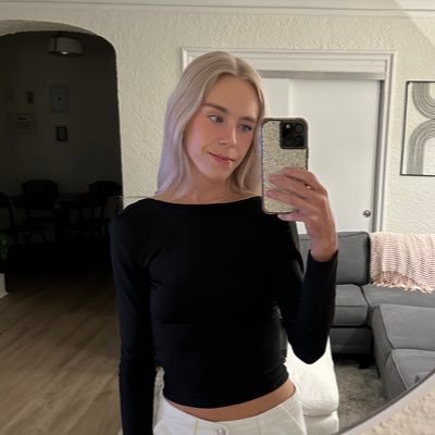 maddie_bertram's profile picture. insta-maddie_bertram