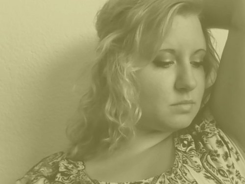 anikaboo's profile picture. Talkk to Me. :)