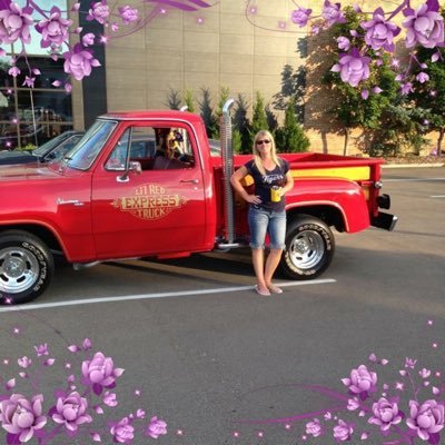 hulagirl1999's profile picture. 