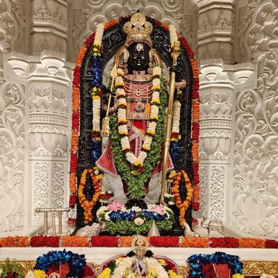 अर्थेन हि विहीनस्य पुरुषस्याल्पमेधसः।
व्युच्छिद्यन्ते क्रियाः सर्वा ग्रीष्मे कुसरितो यथा॥
निर्बुद्धि व निर्धन व्यक्ति के कार्य गर्मी के मौसम में छोटी धाराओं की