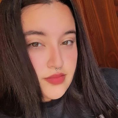 conocer gente y comentar, soy bastante tímida 🙂 seguidme de vuelta también joo ! 🫣
