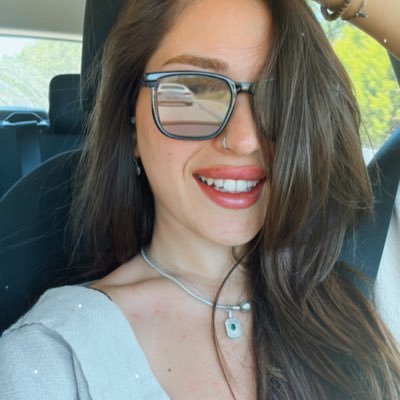 elifarastirma's profile picture. 