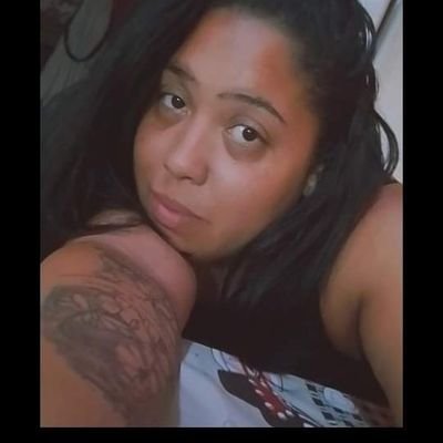 28anos 🌻
mineira
taurina♉
todos temos luz e trevas dentro de nós o que nos defini e o lado que escolhemos seguir 💚🖤