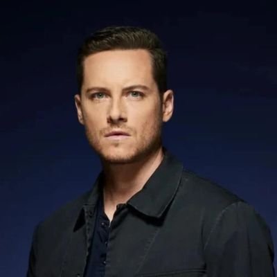 Welcome to the most talented and charming actor and director of Chicago PD /NO DM allowed unless you are recognize or I feel like knowing you.