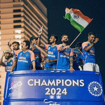 MANCHESTER UNITED | INDIAN CRICKET TEAM | MUMBAI INDIANS | PAPER REX |