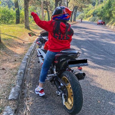 hoolahoop0z's profile picture. 