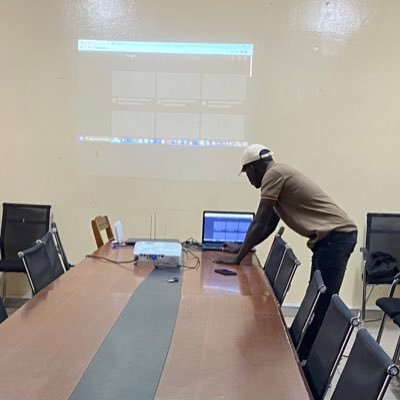 Pape_FSeck's profile picture. Entrepreneur | CEO DigitechPlus 🏷️