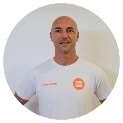 Fisioterapeuta, me gusta mi trabajo y aprender cada dia. Tranquilo y siempre cerca del mar. Miembro de @Knee_Spain