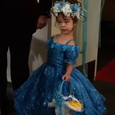 thushysdrafts's profile picture. Big Sister General 

#RutoMustGo
Free 🇵🇸🇨🇩🇰🇪