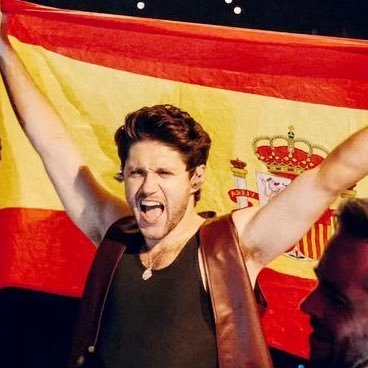 _yeixheadline13's profile picture. I saw 3 members of 1D|Sp/eng I like Niall Horan & Little Mix:) | admin de @qsmphispactus